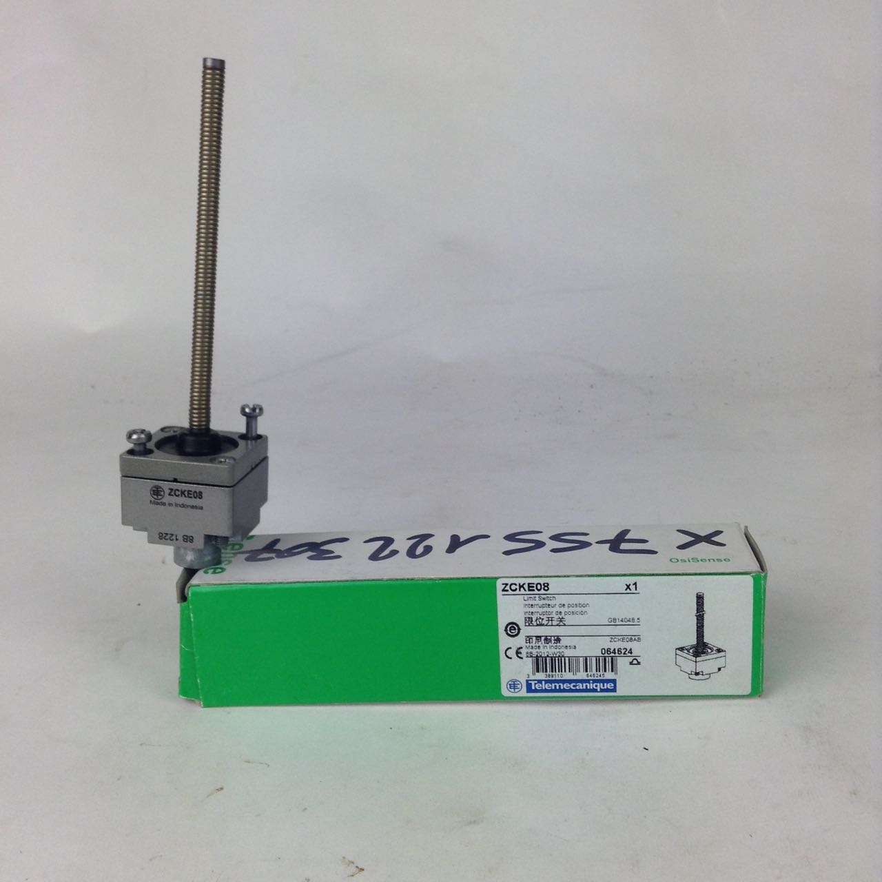 TELEMECANIQUE LIMIT SWITCH ZCK E08