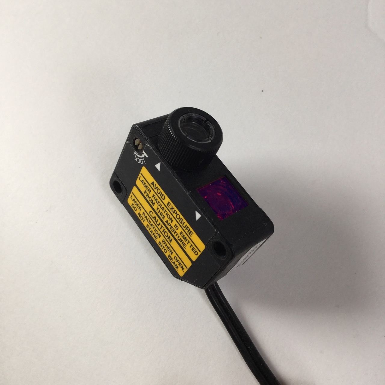 Keyence LV-H32 Digital Laser Sensor, Reflective Head, Spot Type