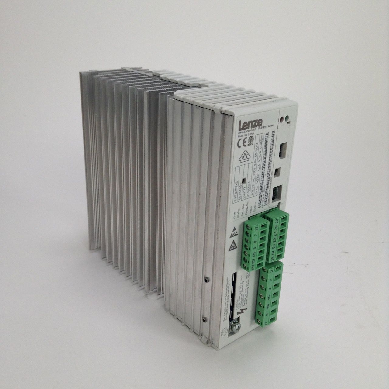 Lenze Frequenzumrichter EVF8202-E   0-480Hz  0,75KW   Out 3/AC 0-230V  TOP !