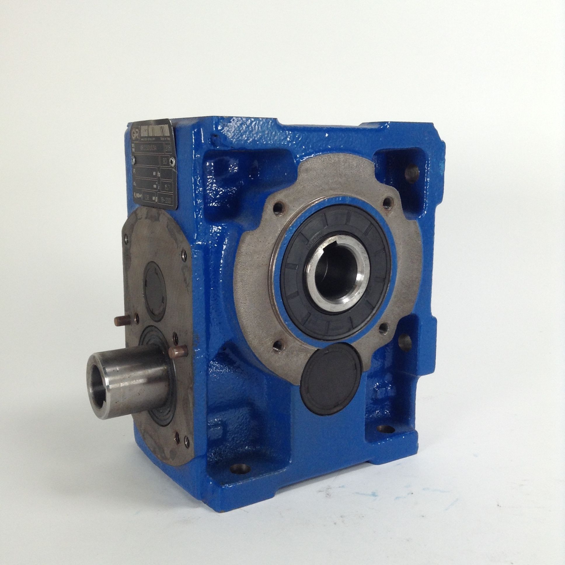 Rossi Motoriduttori MR CI 50 UO3A Helical gearbox B3 i:15,7 1.38kW NEW NMP 