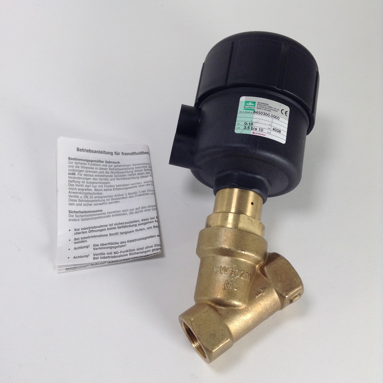 8450300.0000.00000 Pressure Operated Angle Seat Valve 010Bar