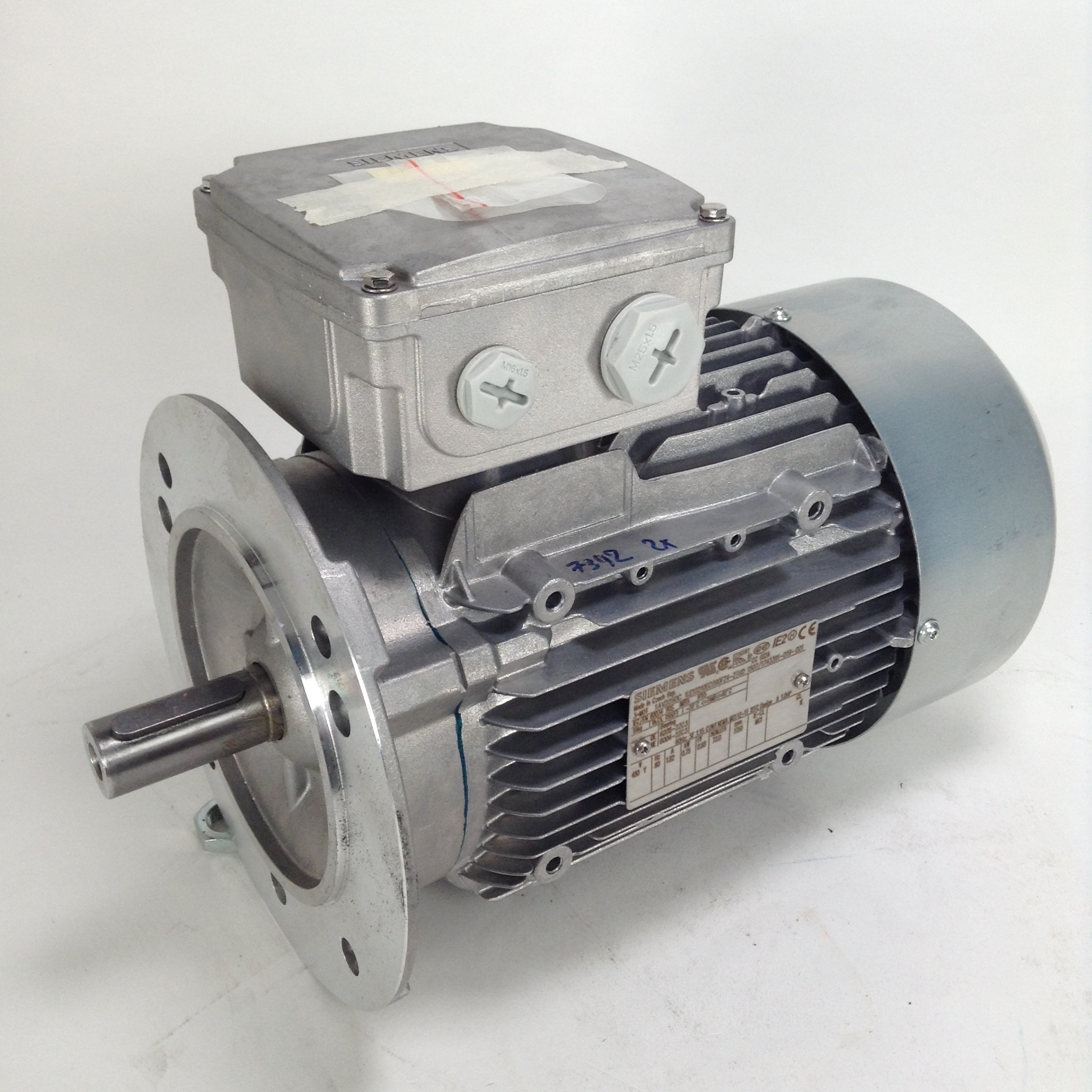 Siemens 1LE10210EC090FZ4Z motor 480V 60Hz .75kW 1150rpm B5 NMP