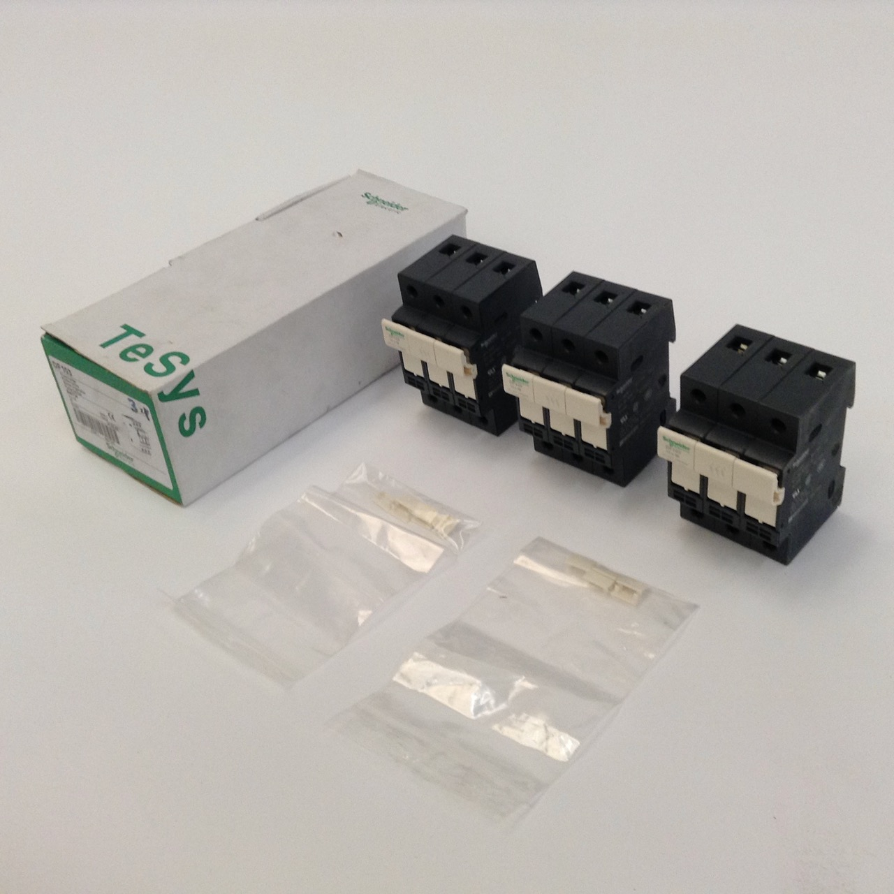 Schneider Electric DF103 Maxodeals