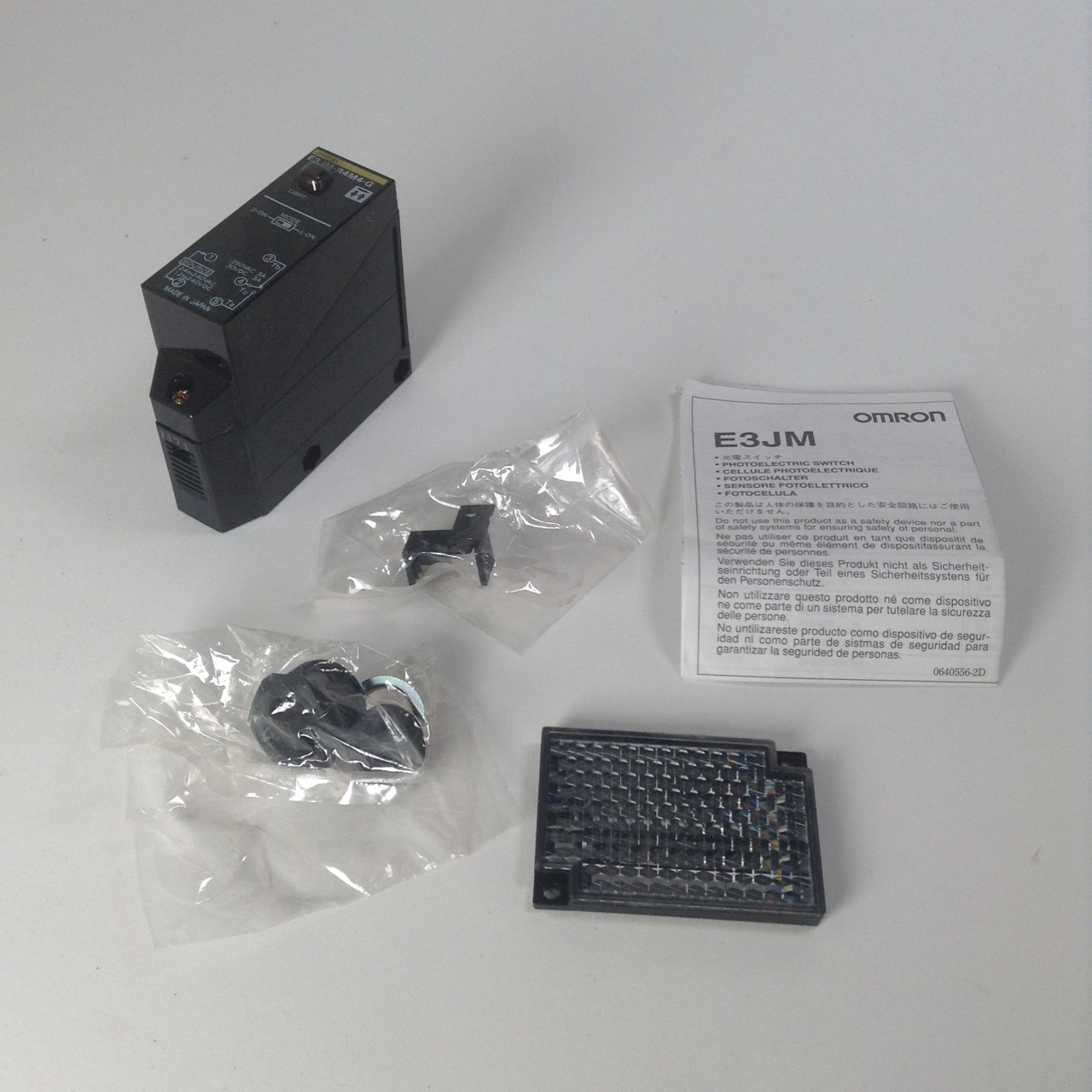 E3JM-R4M4-G - Herst.: Omron Automation And Safety