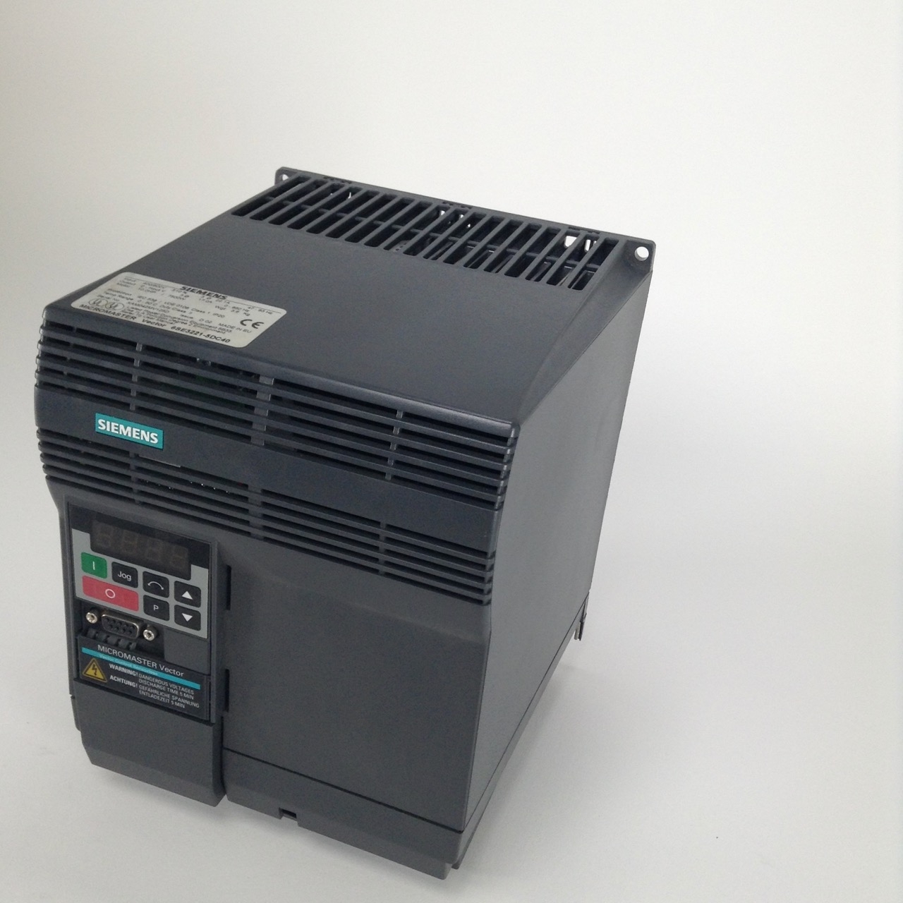 Siemens 6SE32215DC40 Micromaster Vector 22,1A NEW NMP