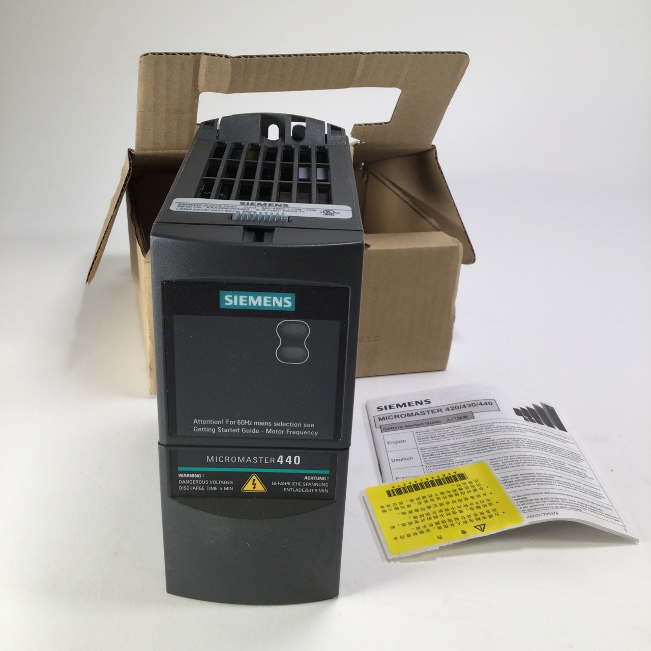 Siemens 6SE64402UD137AA1 Micromaster 440 0.37kW New NFP