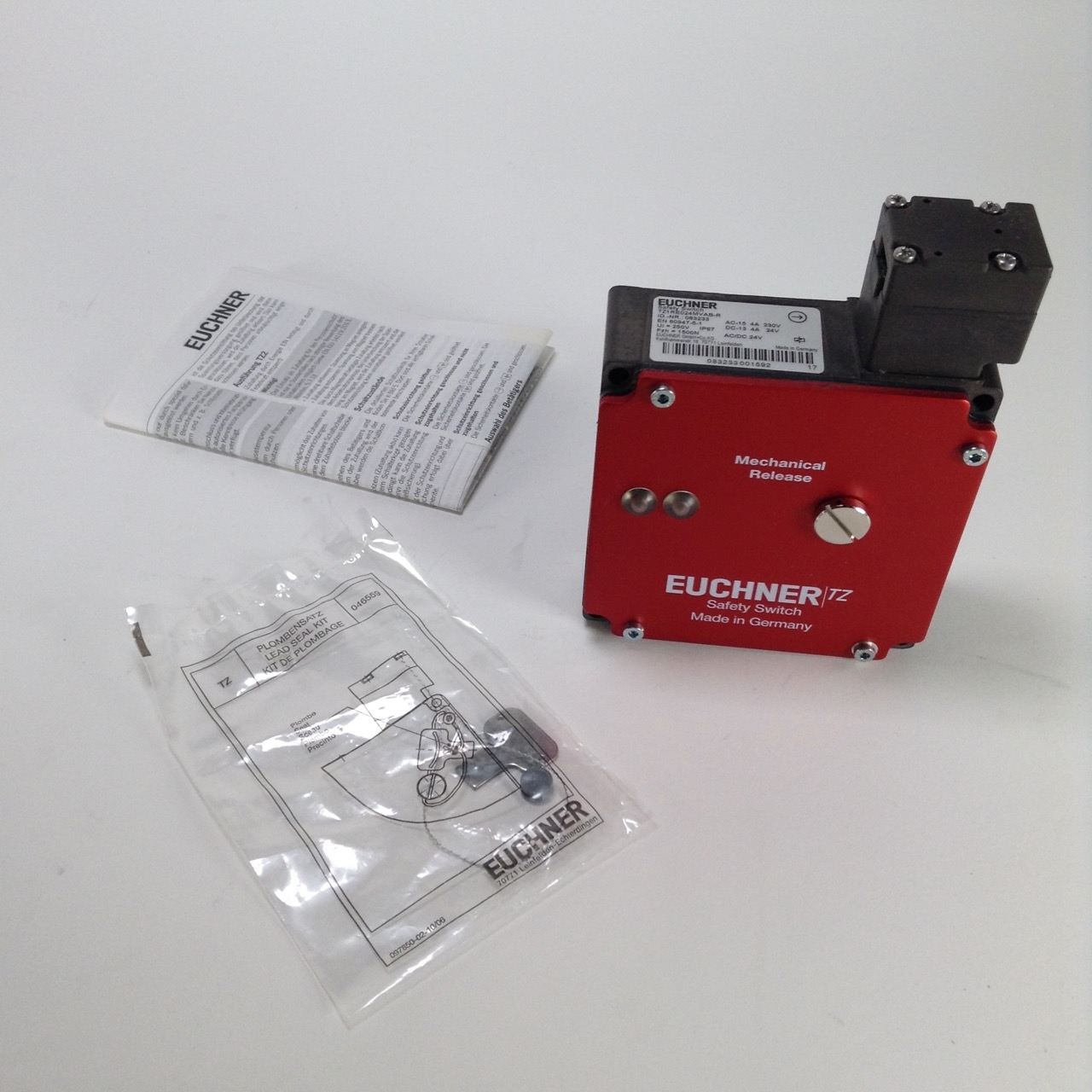 Euchner TZ1RE024MVABR TZ Safety Switch New NFP